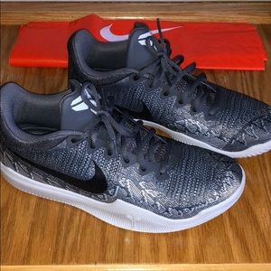 kobe range shoes